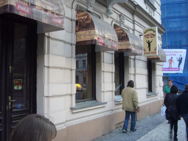 Restaurant Maestro Steak Pizza